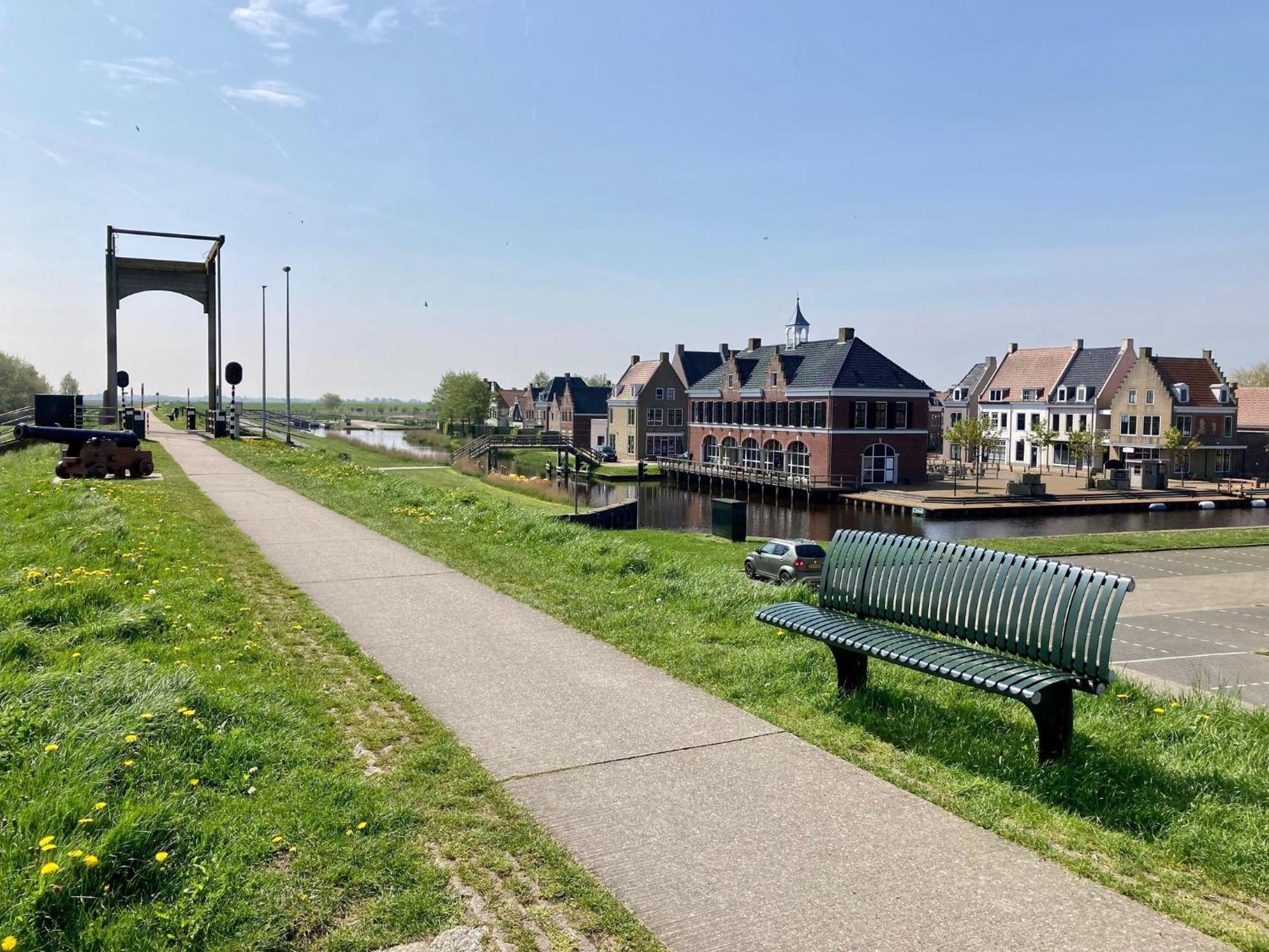"Heleen" 6 Pers, Lauwersmeer Waterfront, Full Equipped And Modern Anjum Dış mekan fotoğraf